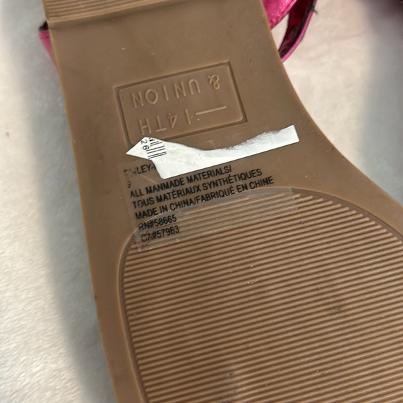 NWOT 14th & Union Finley Metallic Pink Studded Detail Sandals - Picture 8 of 10